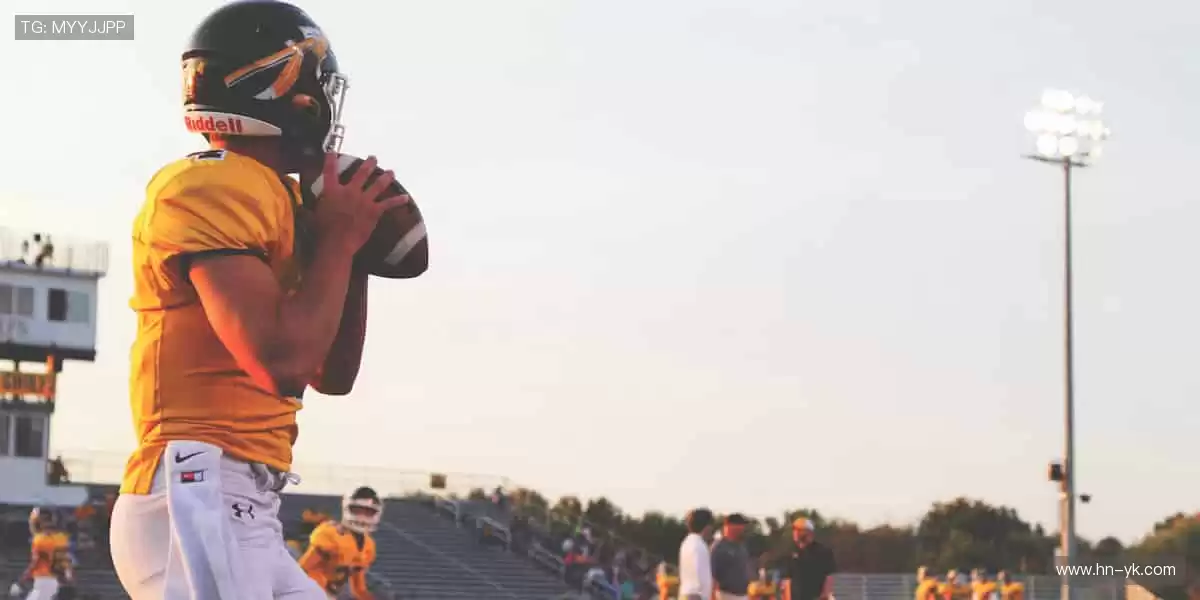 弹幕狂欢，边看边聊！💬 独家解说 + 实时数据，打造沉浸式观赛体验！